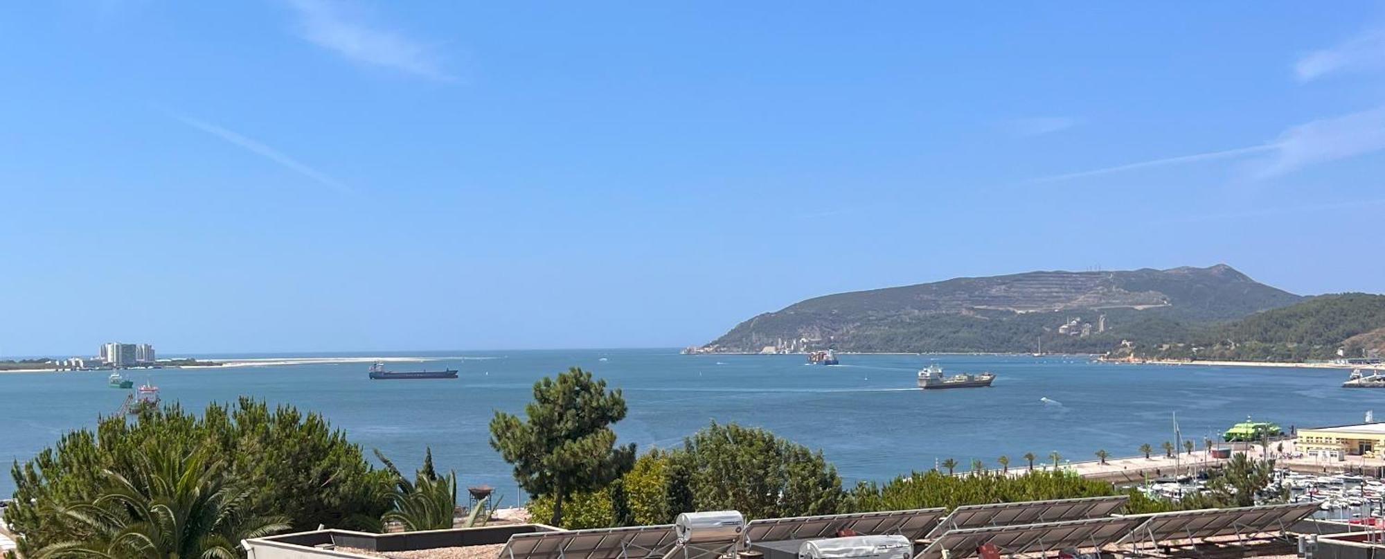 Sunset Bay View, Renovated Apt, By Timecooler Setúbal Eksteriør bilde